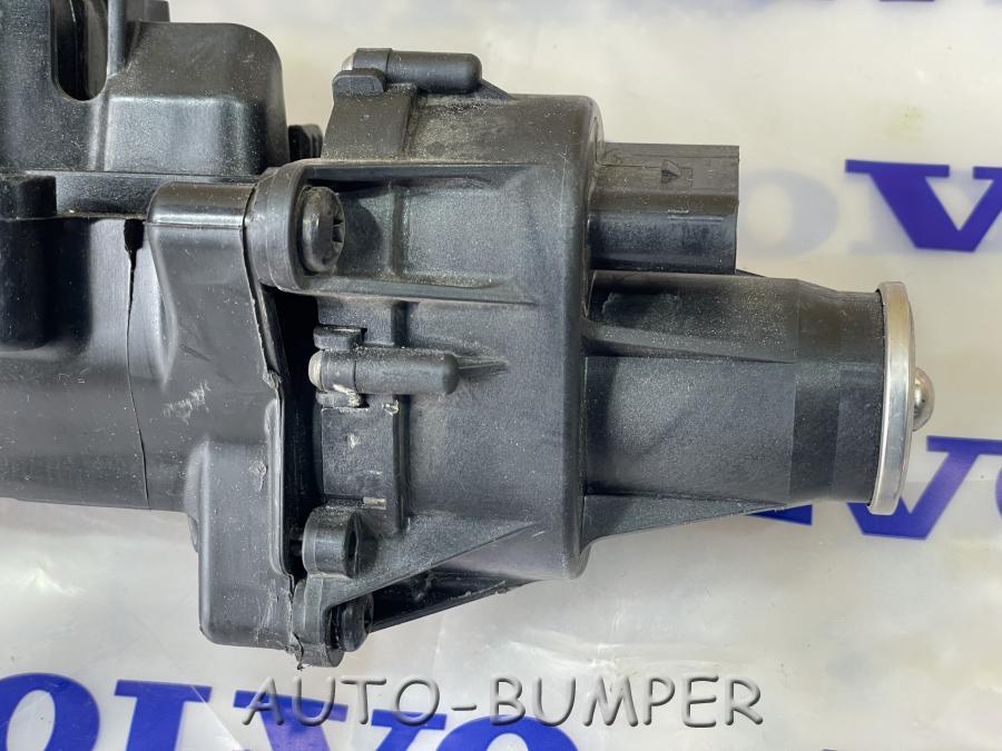 Volvo Коллектор впускной 2.0 дизель D4204T 31431955, 31293737